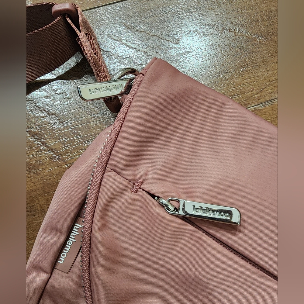 NWT Lululemon All Night Festival Bag, 5L - Picture 5 of 13
